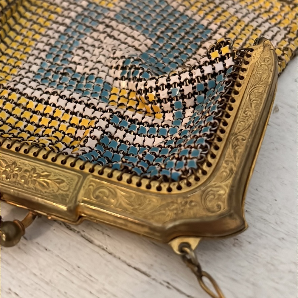 1920’s Antique Whiting and Davis mesh purse 5.5” x 3.5” - Picture 4 of 8